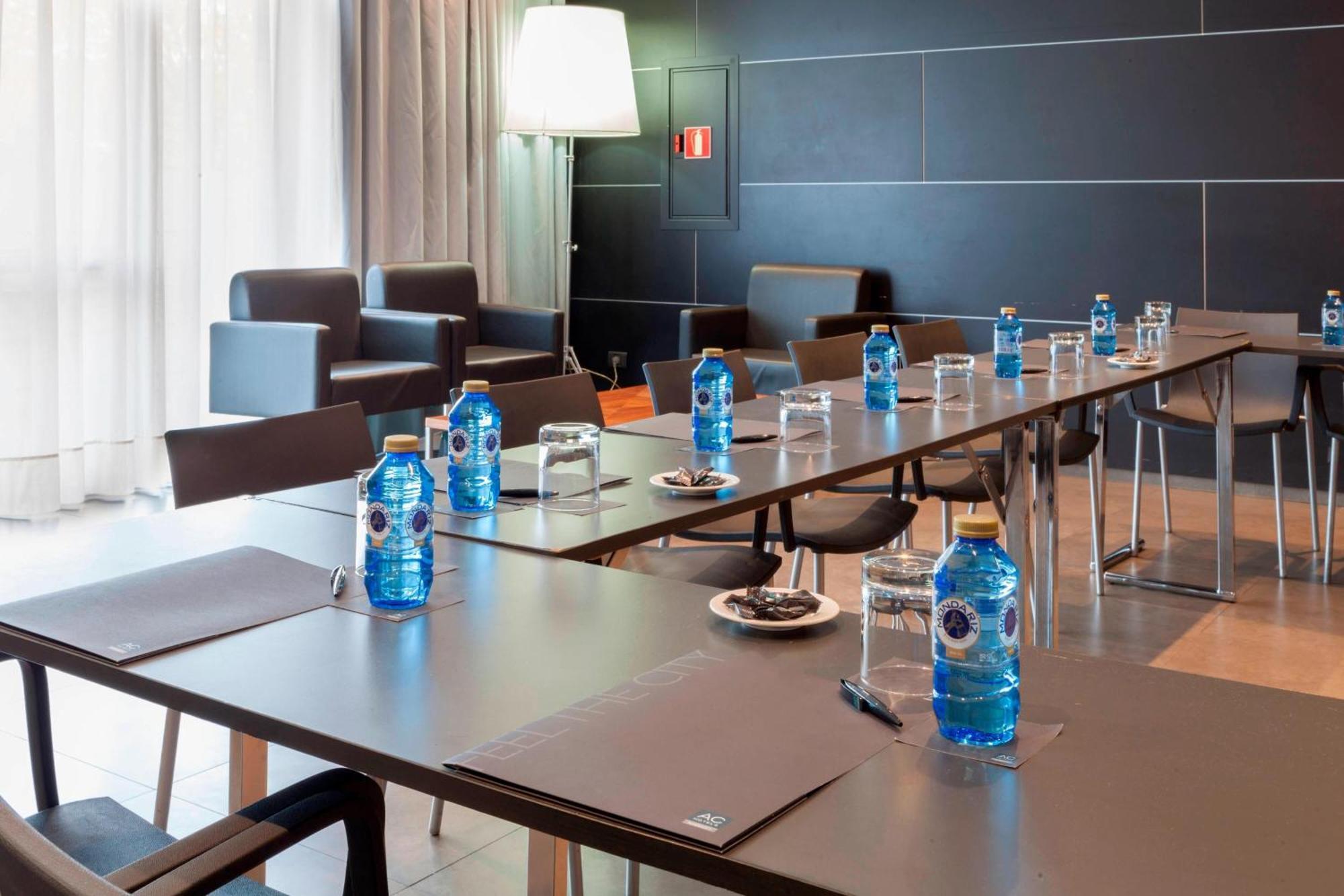 Ac Hotel By Marriott Madrid Airport Coslada Eksteriør bilde